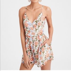 American Eagle romper size medium